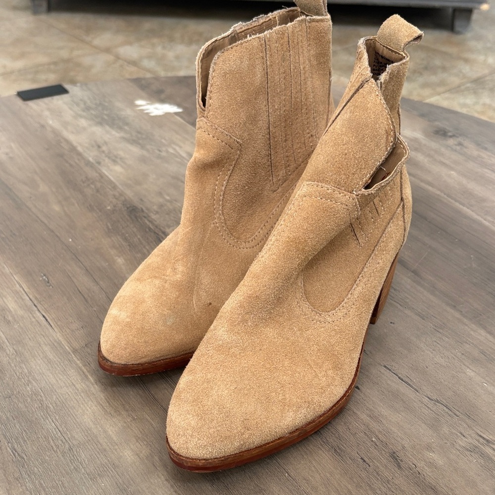 Steve Madden Tan Suede Ankle Booties